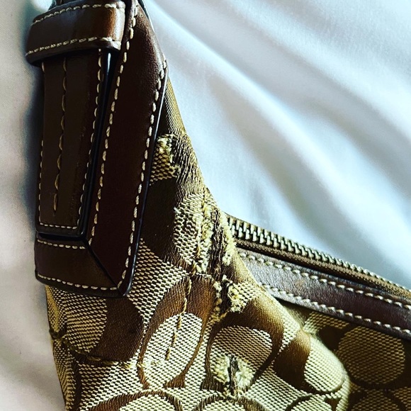 COACH MONOGRAM SIGNATURE BROWN HOBO PURSE - Picture 7 of 12